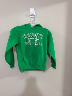 Gildan Green McGuire's Irish Pub 1977 Destin/Pensacola Kids Hoodie
